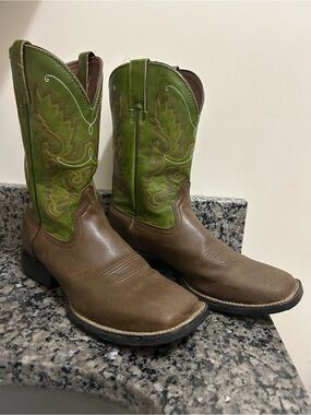 Excellent JUSTIN Farm & Ranch Men's Western Cowboy Boots 10 JB1117